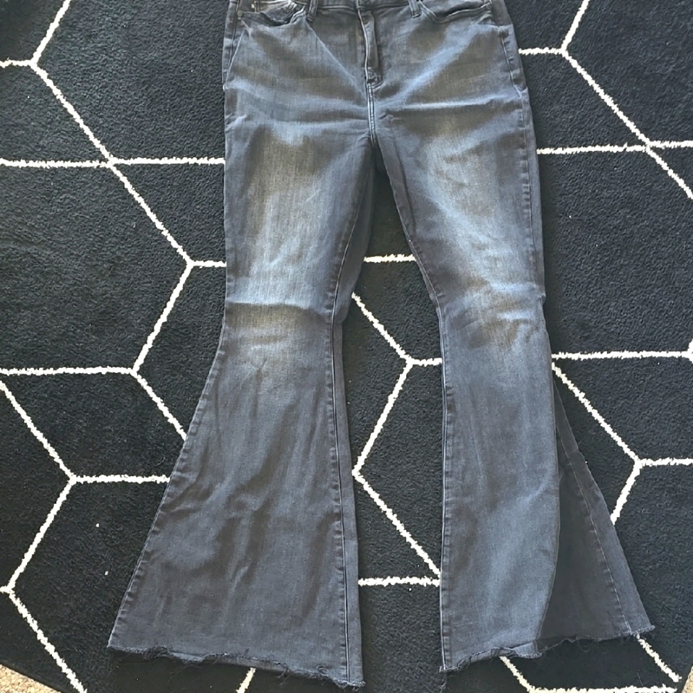 Judy Blue Flared Black/Gray Jeans